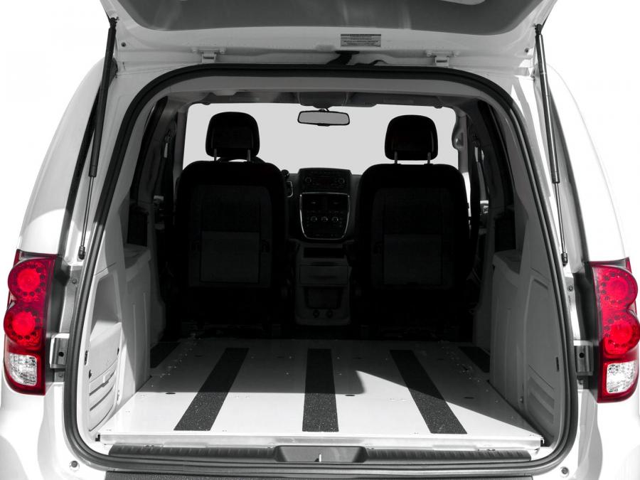  Dodge Ram C-V Tradesman 2011 года  (фото 9 из 13)